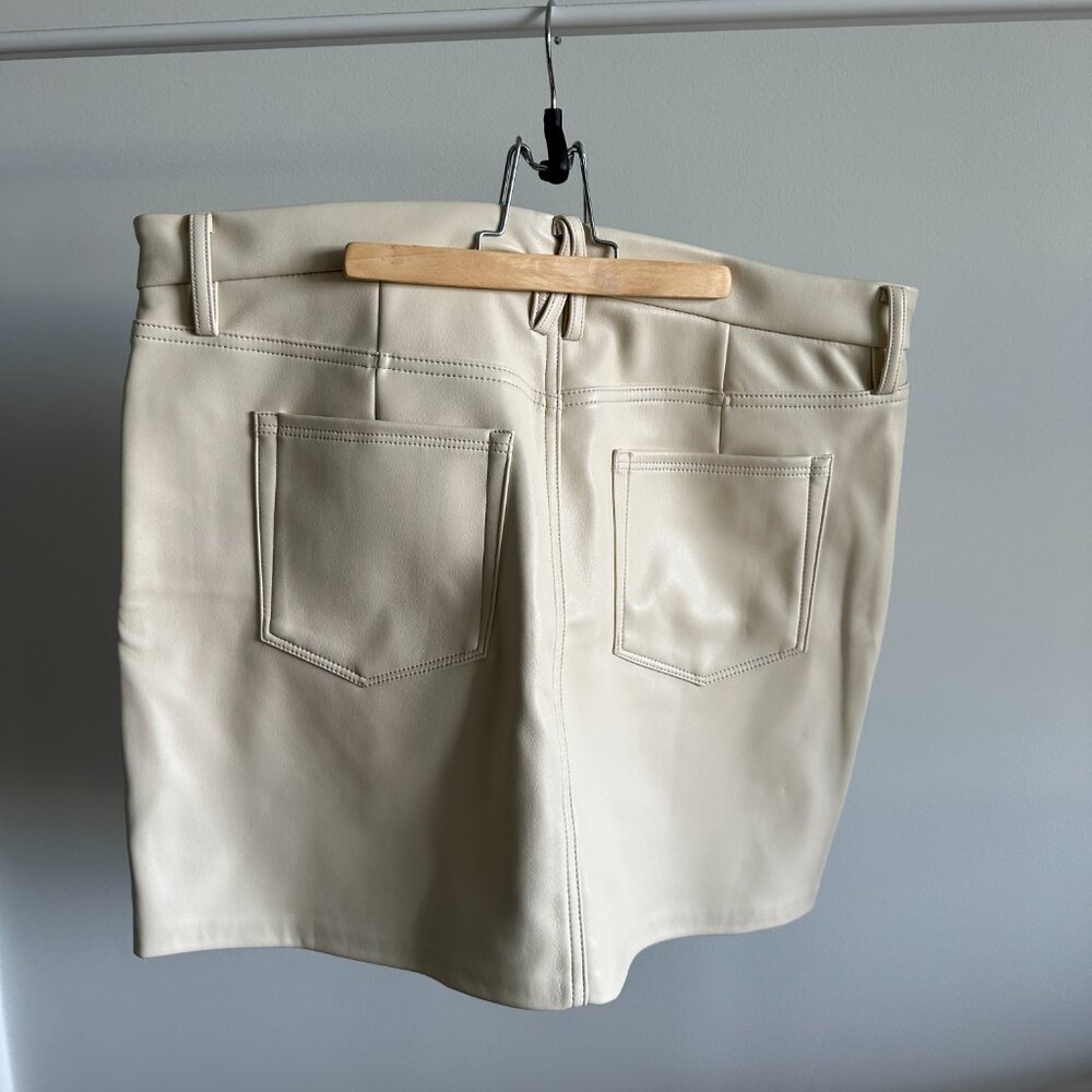 Good American Faux Leather Mini Skirt - Picture 7 of 9